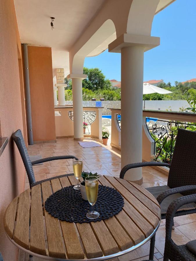 Villa Marija 诺瓦利娅 外观 照片