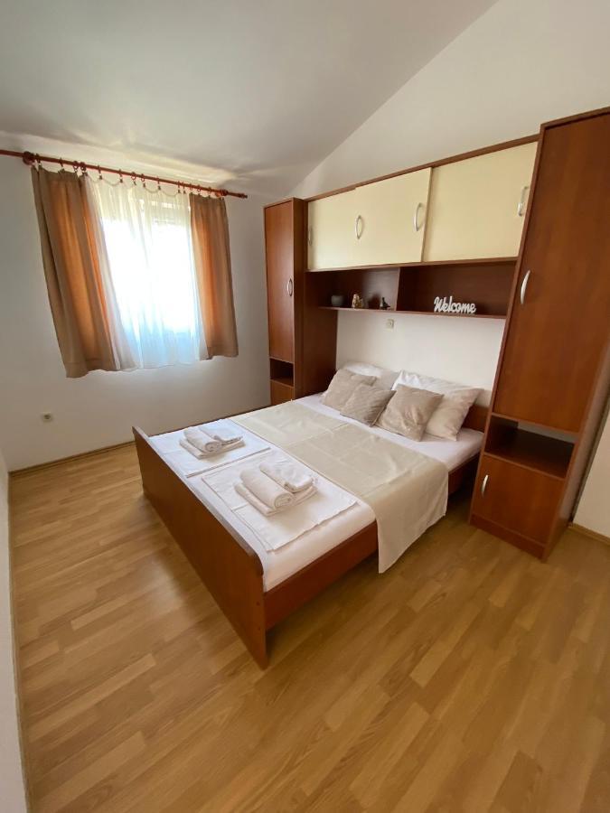 Villa Marija 诺瓦利娅 外观 照片